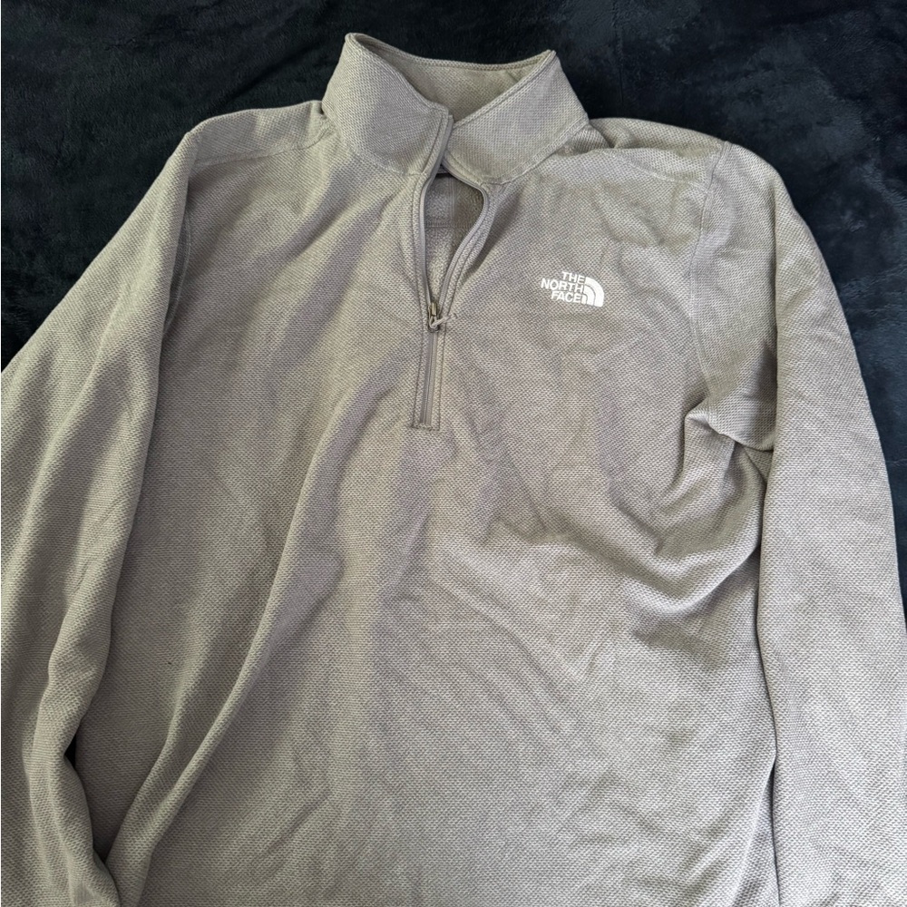 The North Face Light Gray Fleece Pullover